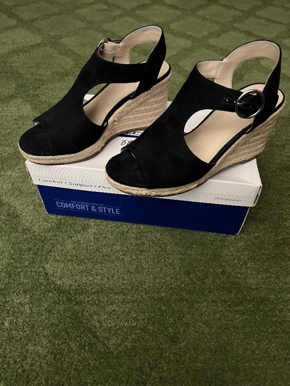 LifeStride Tyra Wedge Sandal Black MicroSuede Size 6W